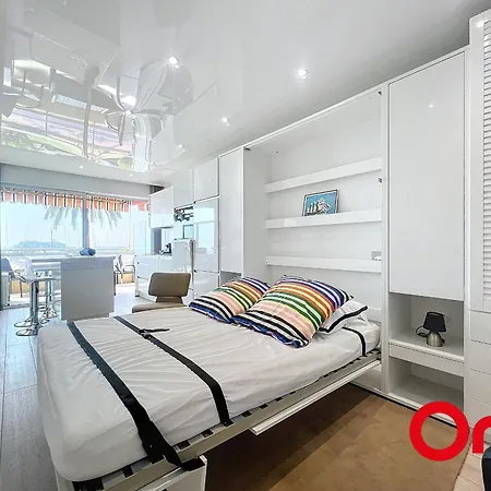Apartment Renove Avec Terrasse, Climatisation Et Parking A - Fr-1-647-42 *